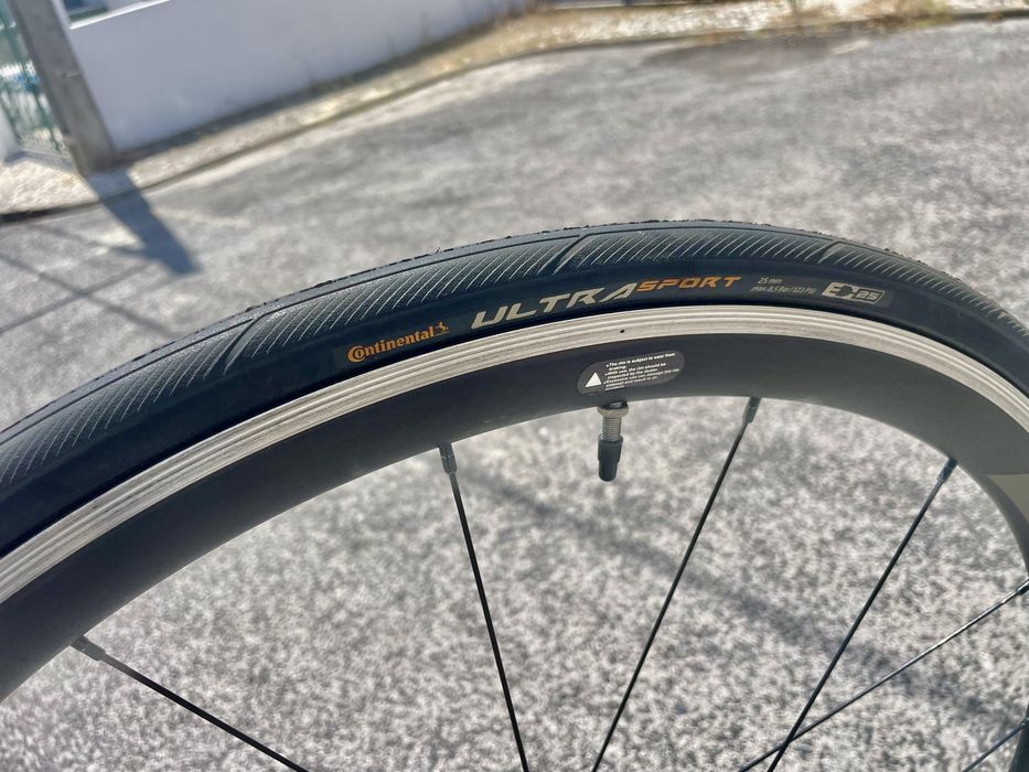 Giant/Liv Envie Advanced Carbono – Shimano 105 – Estrada/Aero