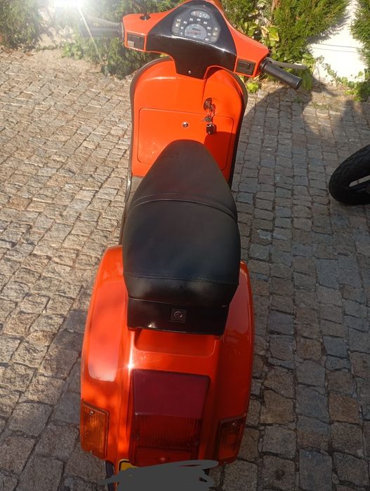 Motorizada Vespa pk50