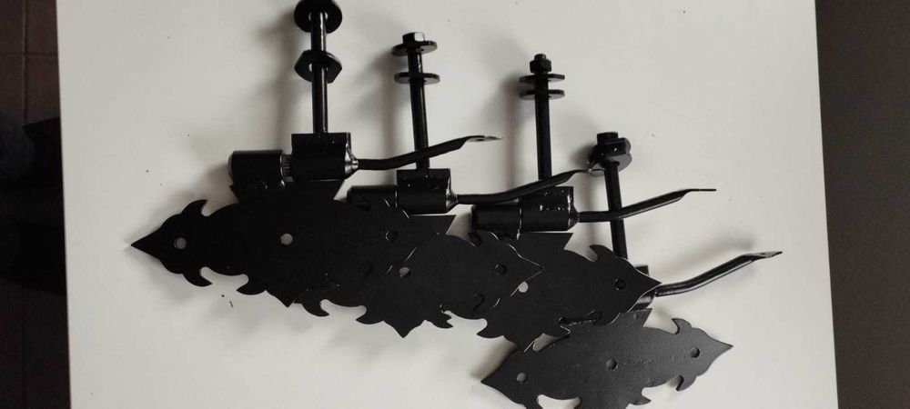 Zawiasy kute retro duże do drzwi drewnianych  stylowych piwniczek