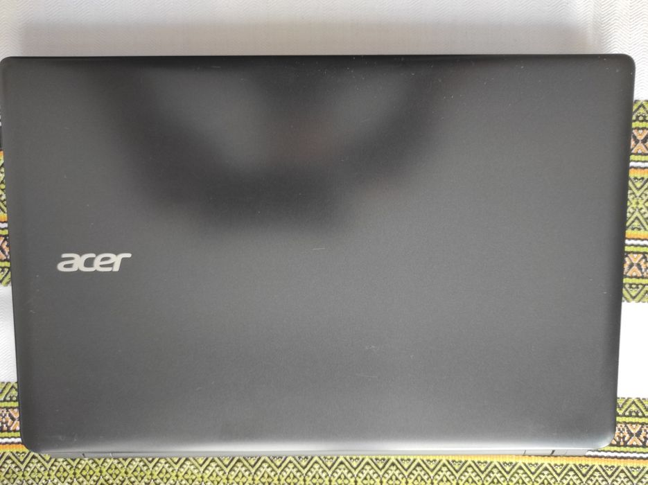 Acer e1-572g 15.6"/i3-4010u/8gb/256gb/radeon hd8670m/DVD