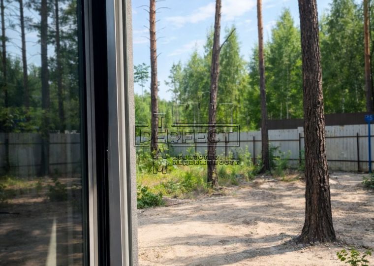 Продаж смарт квартири з двориком Сосновий 2 (провулок)