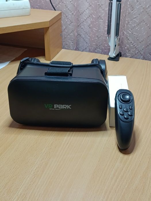 VR очки J20 с наушниками  и  джойстиком