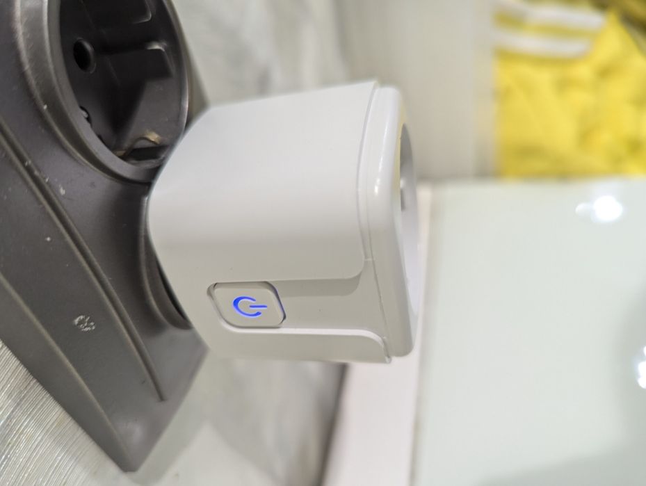 Tuya wifi розетка Розумна розетка Смарт розетка 20 Ампер