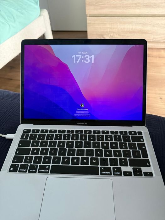 Macbook Air 2021