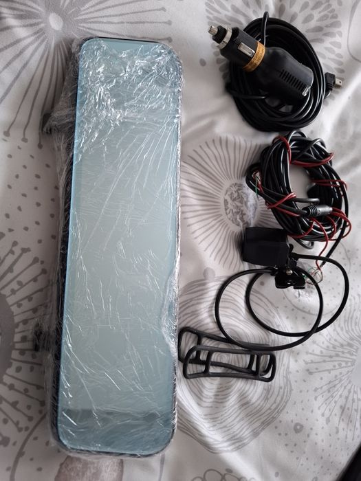 Wideorejestrator w lusterku