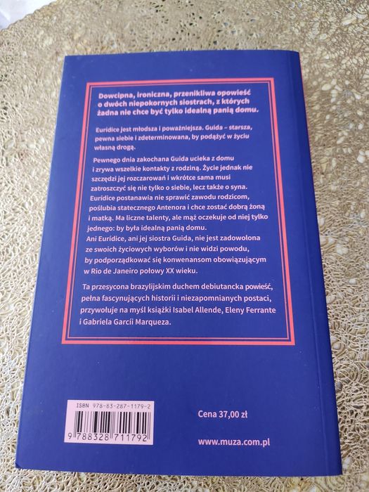 Książka: Niewidzialne życie