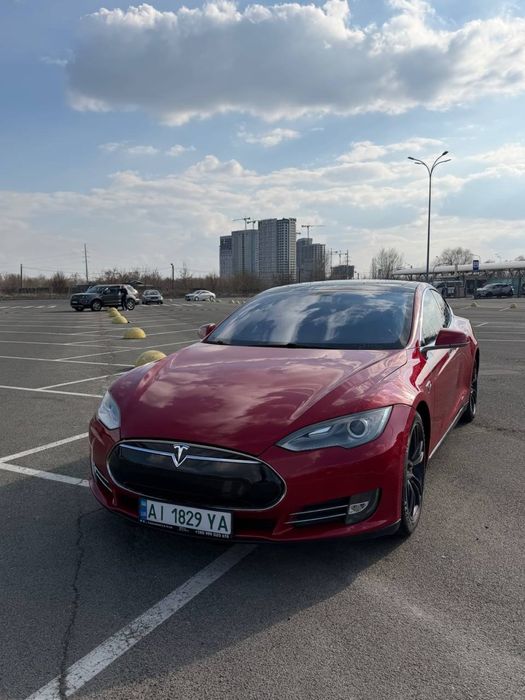 Tesla model S 85P