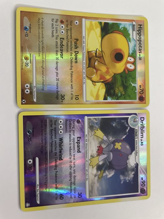 Cartas Pokémon diversos anos