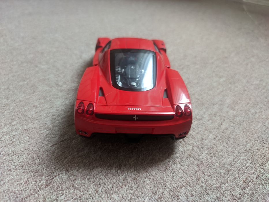 Автомобиль на радиоуправлении Ferrari Enzo Bluetooth 1:16 Silverlit