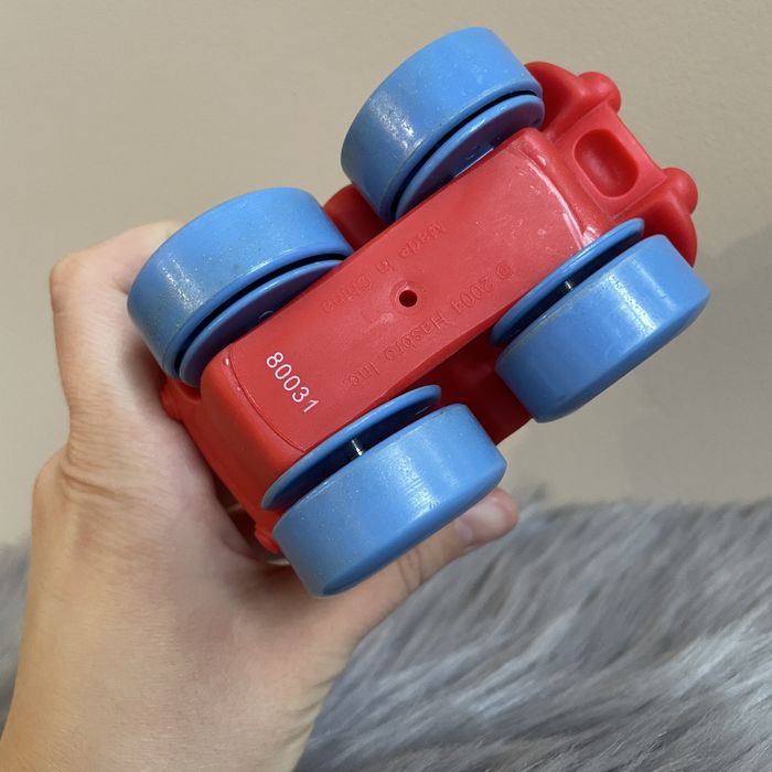 Małe autko straż Tonka Hasbro auto zabawka