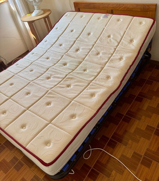 Cama articulada elétrica com comando + colchão