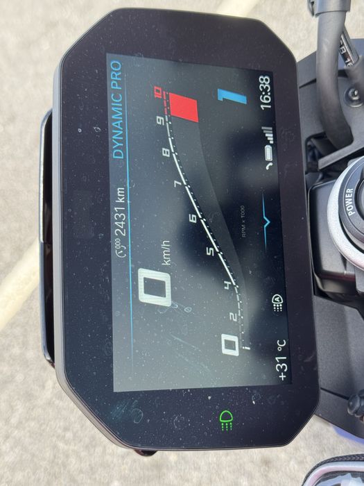 Bmw F900r de 2025