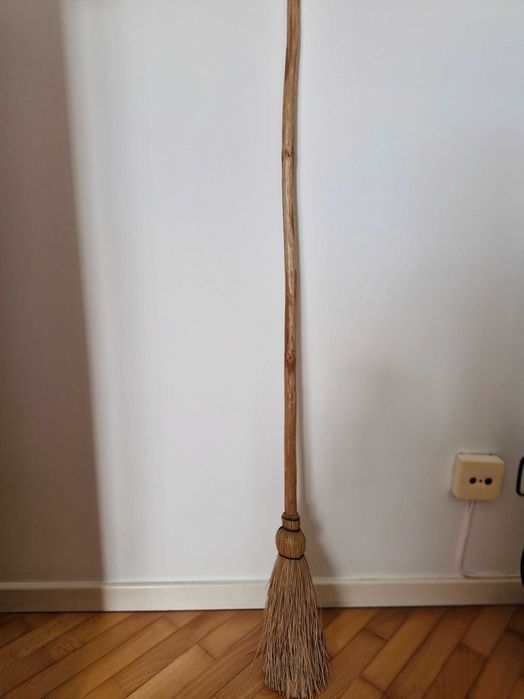 vassoura típica alentejana