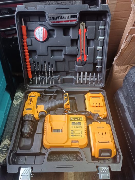 Акумуляторний Ударный шуруповерт Dewalt 24V з набором інструментів у к