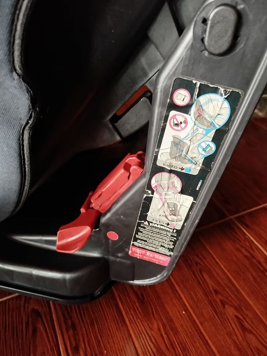 Cadeira de bebê de automóvel