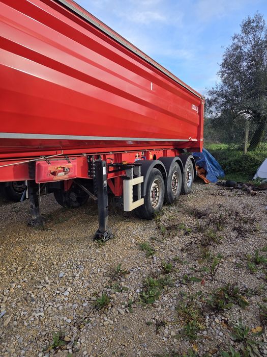 Semirreboque basculante