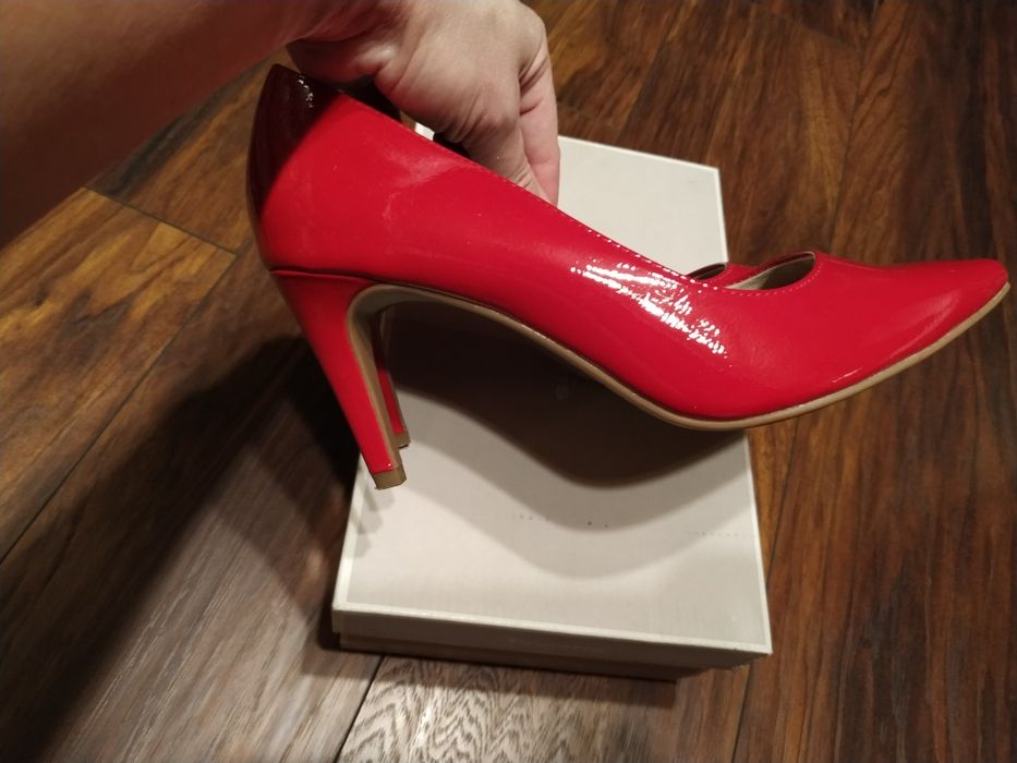 Tamaris szpilki czerwone 40 lakierowane