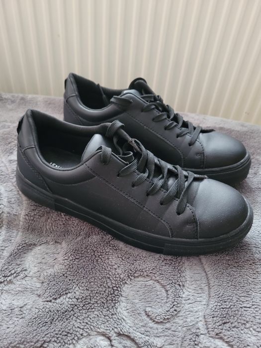 Damskie czarne buty sportowe roz 40/25cm