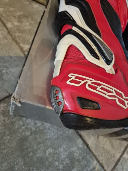 Buty TCX 43 czerwone