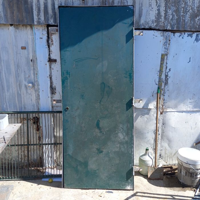 Porta  de  chapa