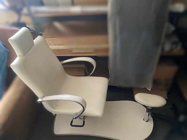 Fotel kosmetyczny do pedicure