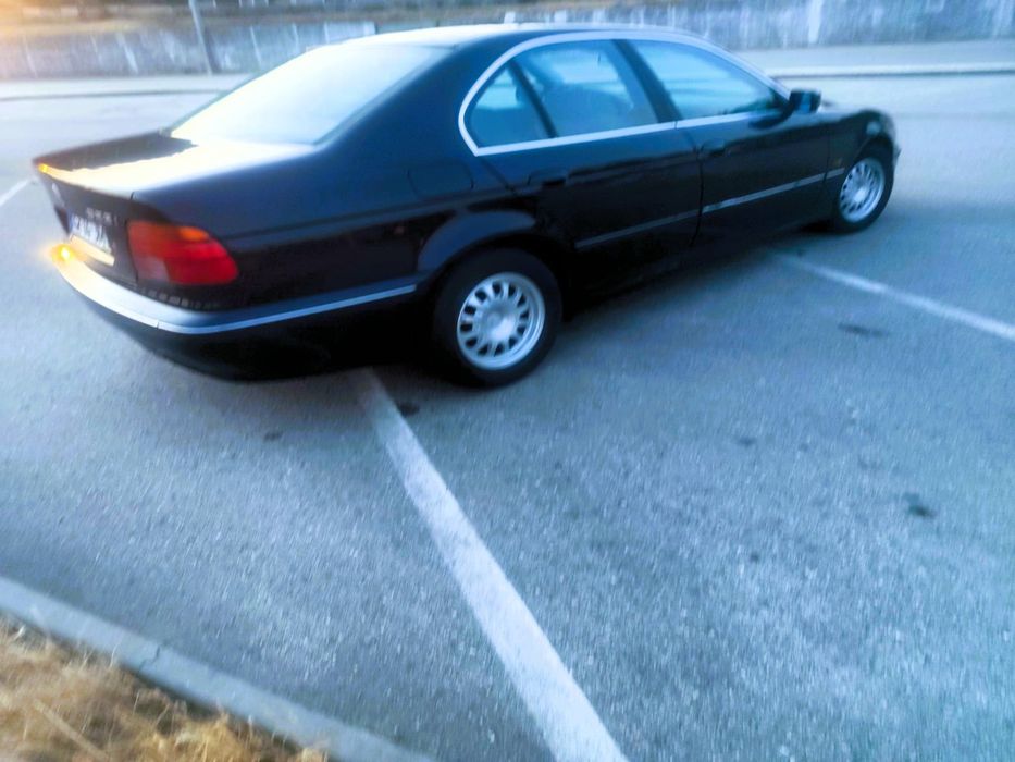 BMW 523i E39 gasolina