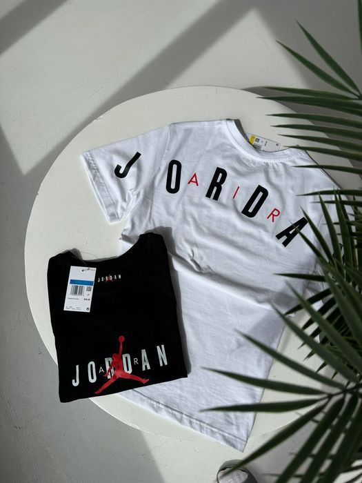 Футболка Jordan з принтом