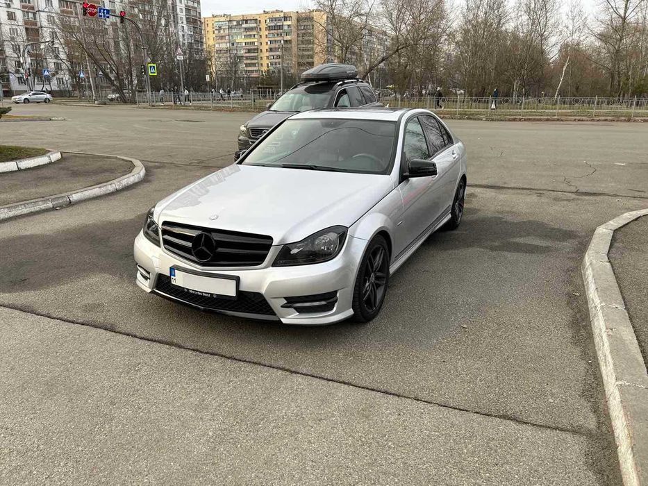 Mercedes-Benz C-Class 2012