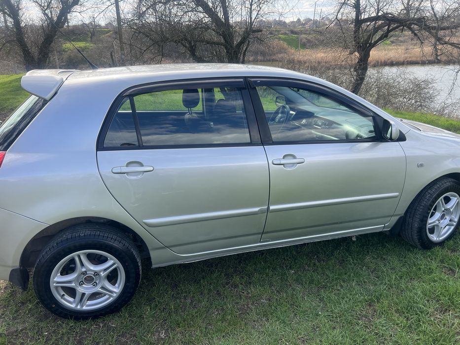 Продам тойоту короллу