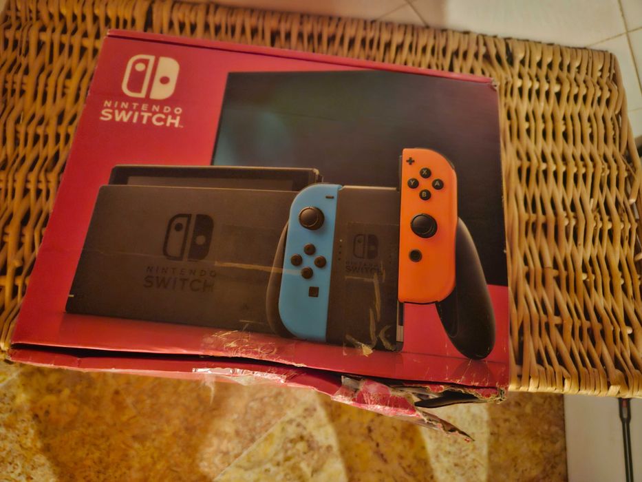 Nintendo Switch 1.1 (V2) caixa original e c/3 anos de garantia