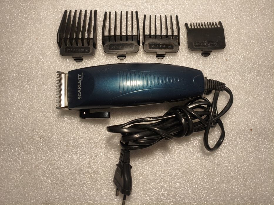 Машинка для стрижки Scarlett робоча, насадки 3-6-9-12мм