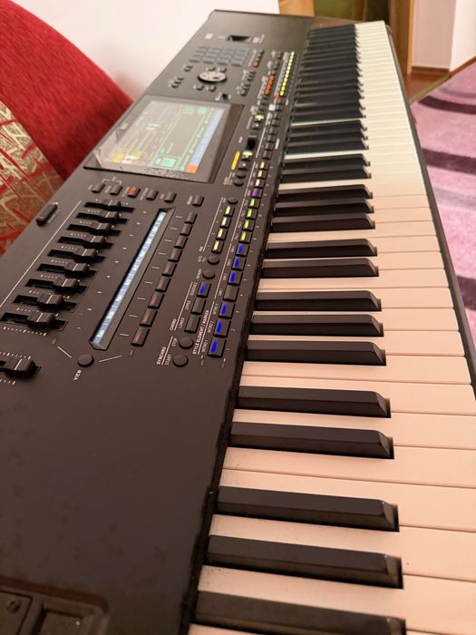 Продам KORG PA5X-88