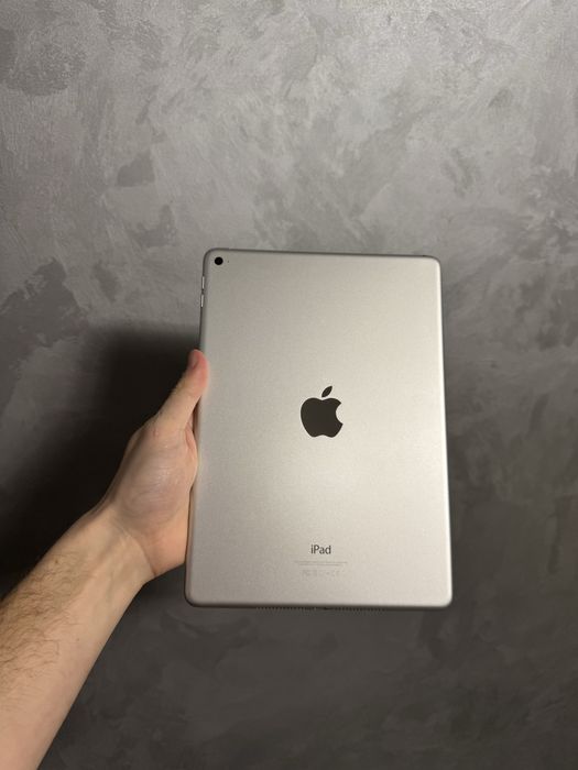 Чудовий iPad Air 2  64 гб  Гарний Стан Планшет