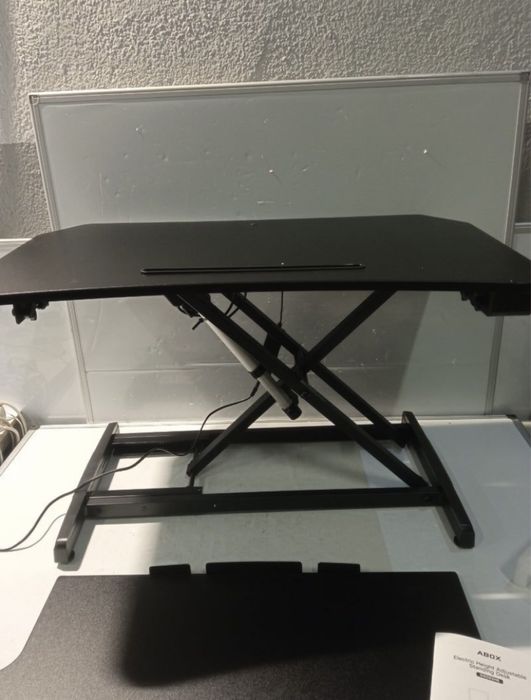 Elevador eléctrico de secretária