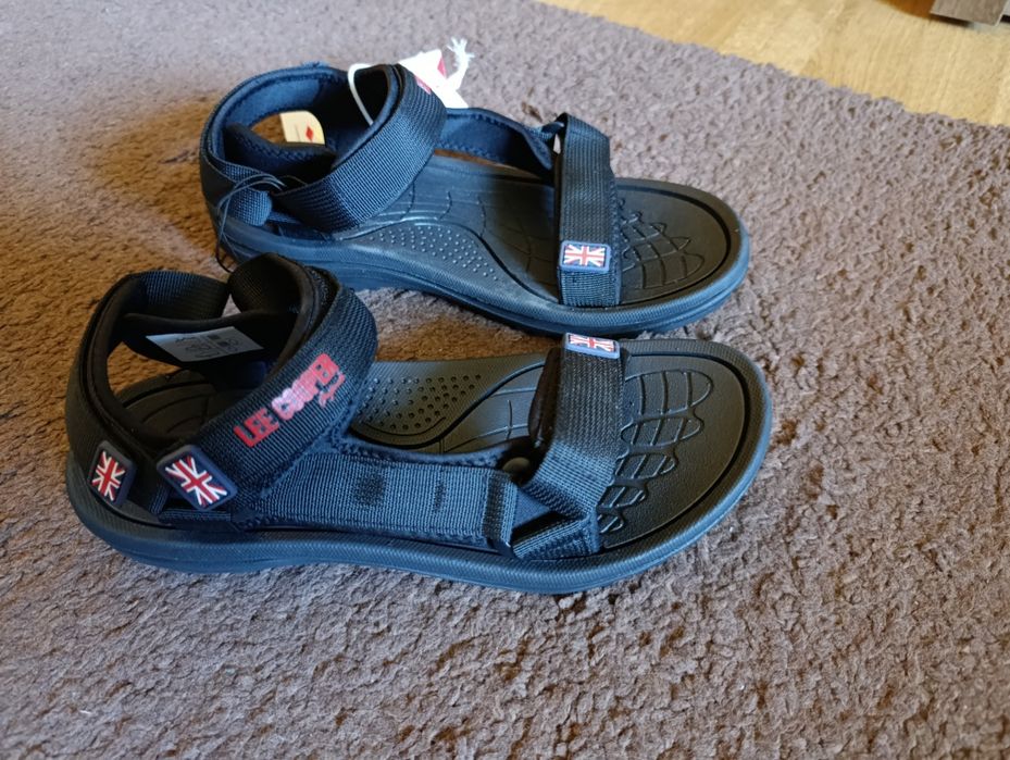 Nowe sandały Lee Cooper  43