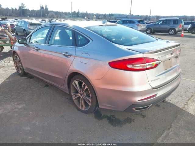 Ford Fusion Titnium 2020 /