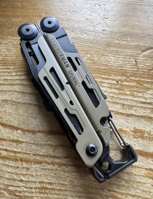 Leatherman signal