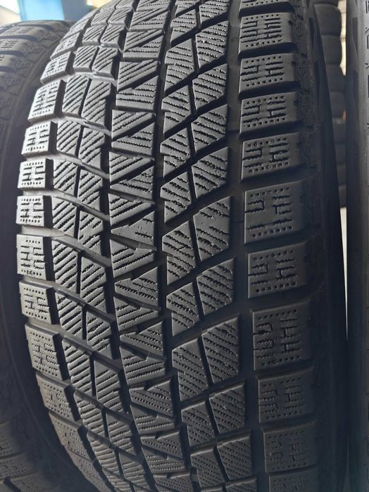 R18 235 55 шини зимові Kapsen Ice Max RW501 шини липучки
