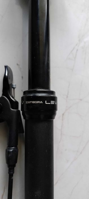 Kind Shock LEV Integra Remote Dropper Post