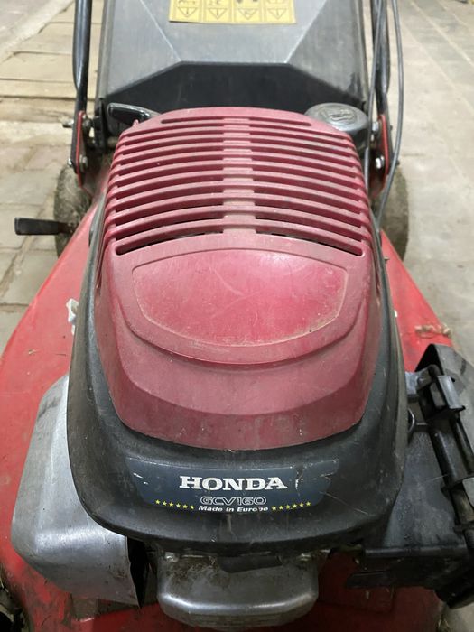 Газонокосарка бензинова