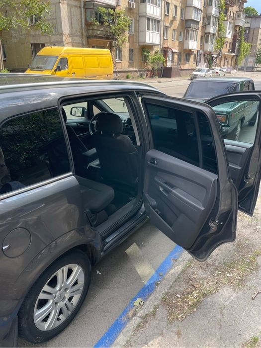 Opel Zafira 2012