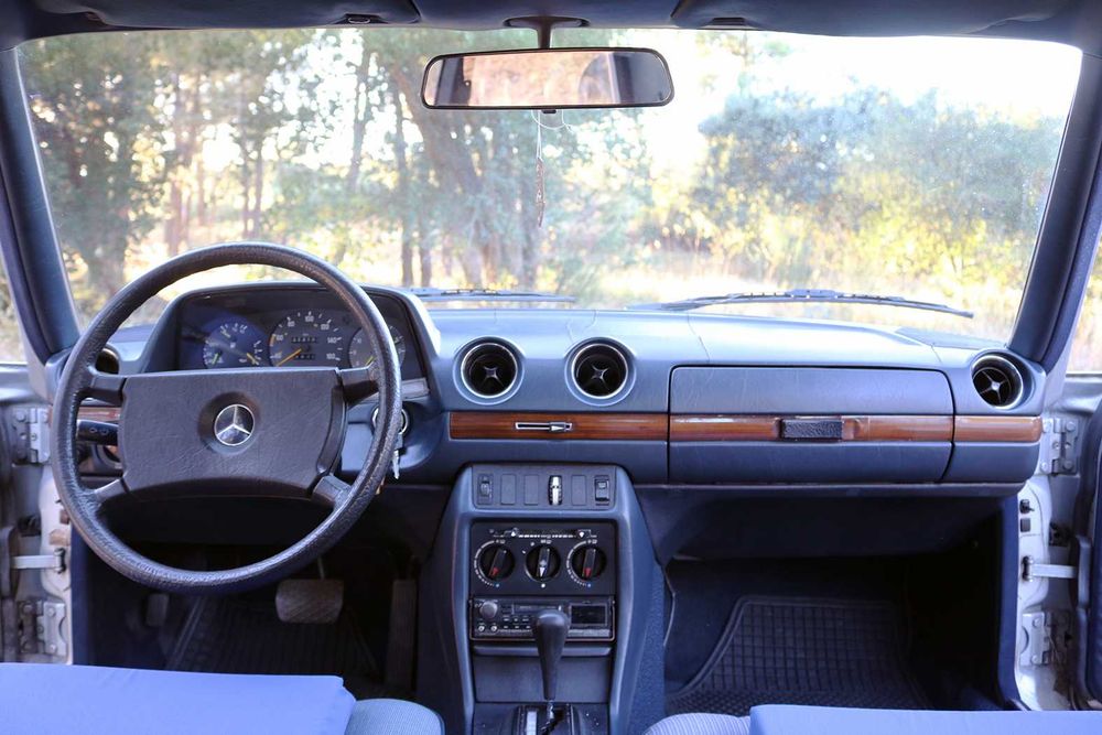 Mercedes-Benz 300D W123 - Caixa aut.