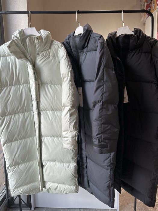 В наявності пуховики calvin klein
