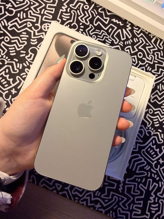 Iphone 15 Pro - 128gb + 5 capas (negociável)