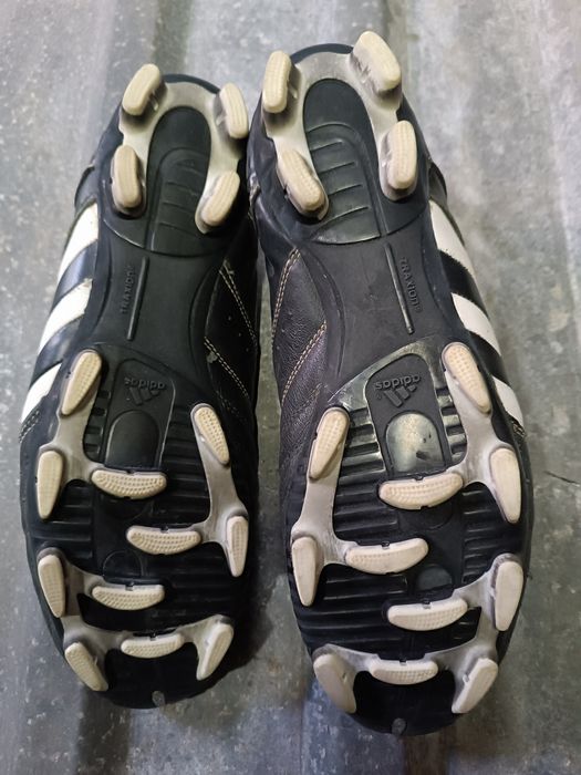 Бутсы Adidas adi Nova 40-41 
В отличном состоянии
Полност