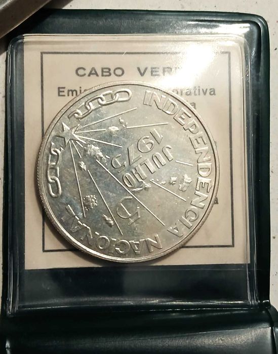 Moeda 250 escudos prata comemorativa independência Cabo Verde 1975