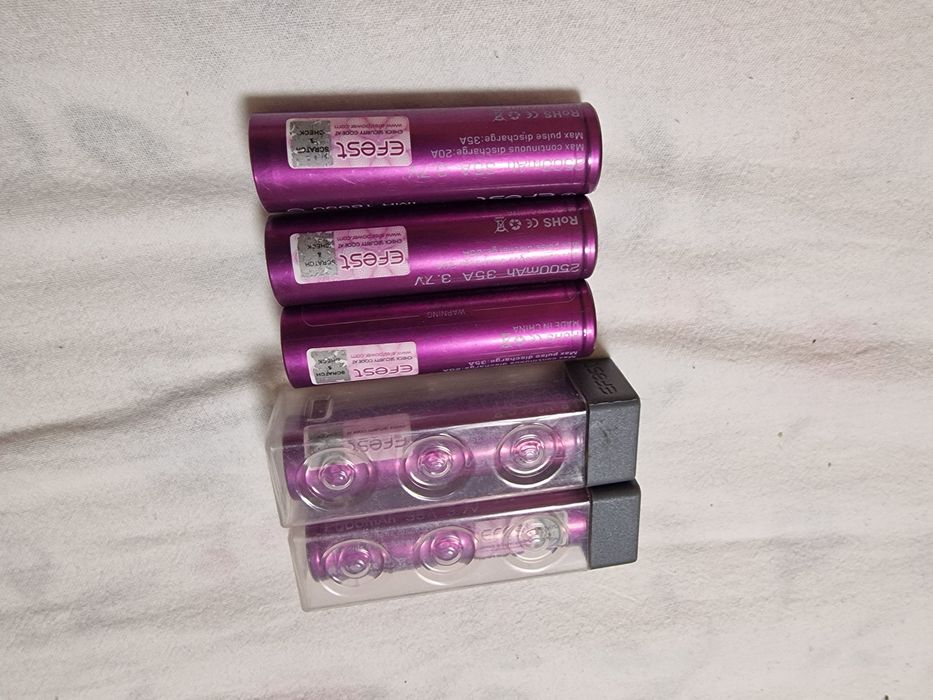 Ogniwa 18650 wysokoprądowe firmy Efest 2500 mAh 3.7 v nowe