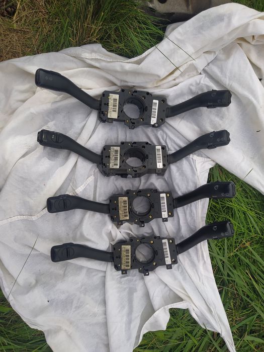 Manetki tempomatu, świateł, wycieraczek