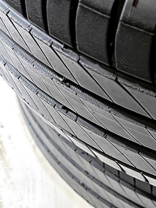 Pneus Michelin Primacy 4 - 225/50/17 - Excelentes