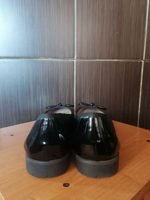 Продам шкіряні туфлі